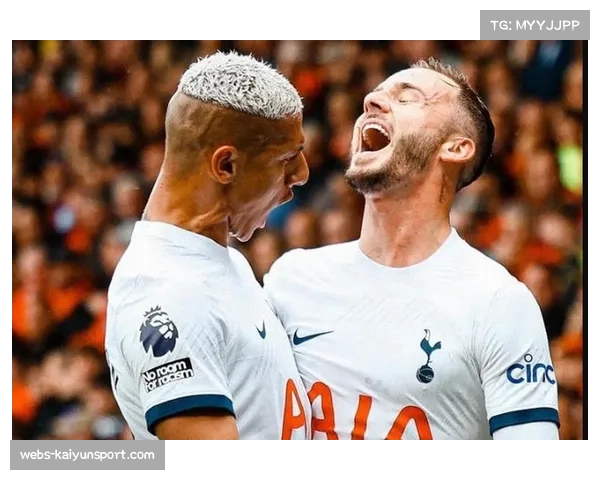 热刺对阵布伦特福德现精彩倒钩，理查利森赛季最佳进球候选